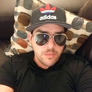 Meet your Posher, Ernesto